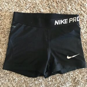 nike pro!!! xs 2” four pair buy together or not